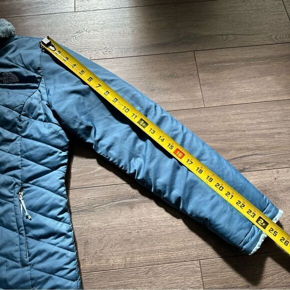 The North Face Jacket Womens Small Blue Reversible Puffer Fleece Faux Fur - Picture 9 of 12